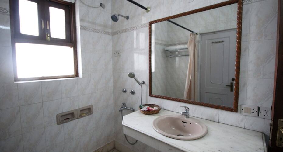 Divine Service Apartment, New Delhi 2